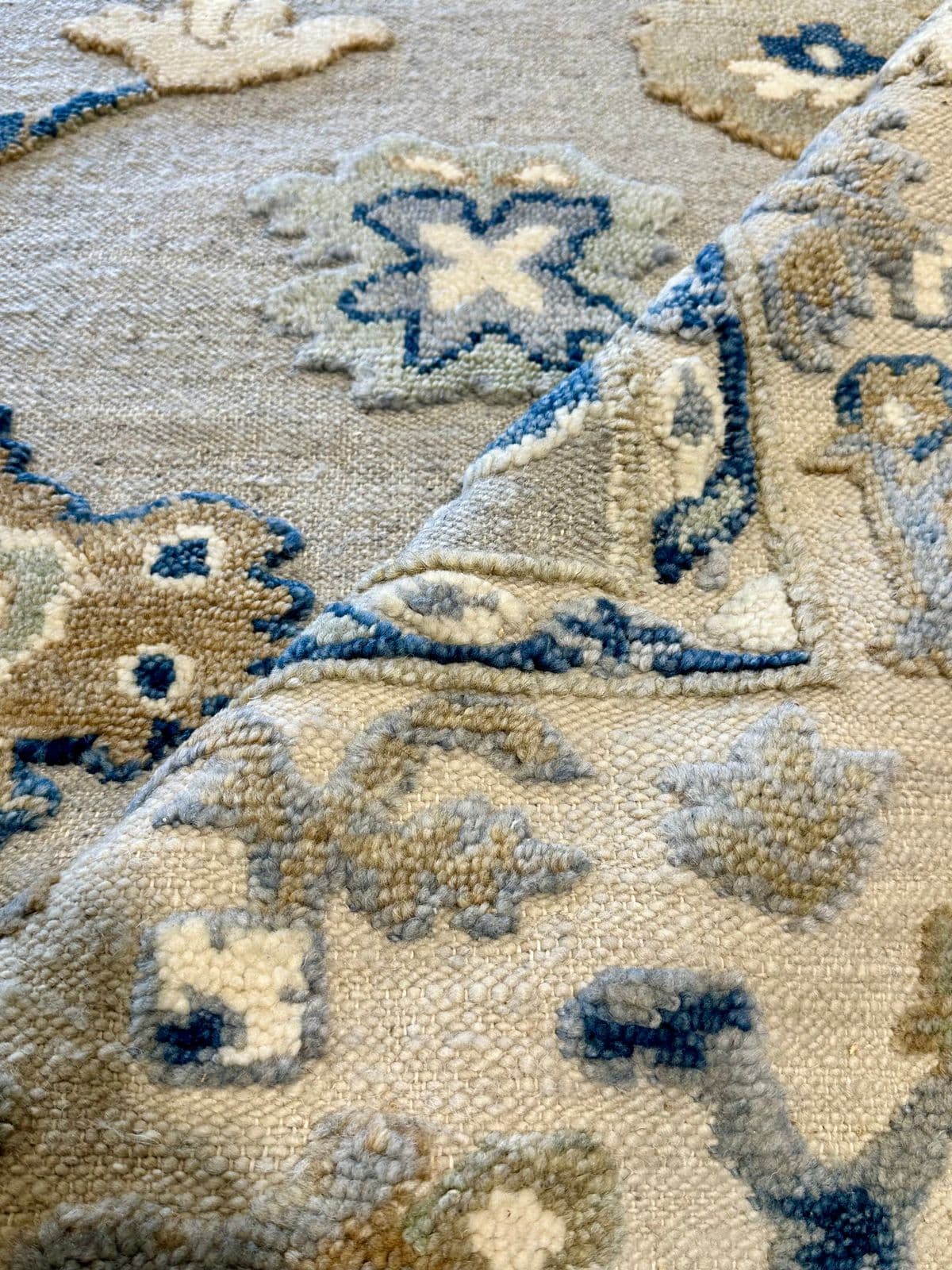 Premium hand knotted rugs exporter from India